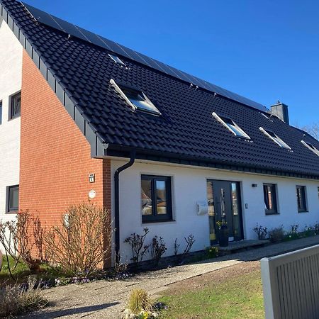 Haus Suedwind Apartment Busum Exterior photo